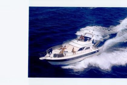 Hyra båt Motorbåt Baia One 43 Genua