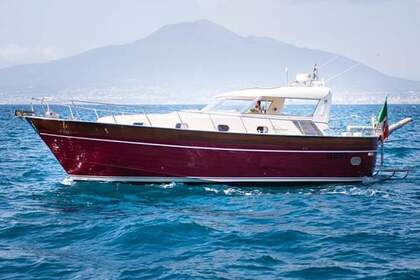 Charter Motorboat APREAMARE 12 Positano