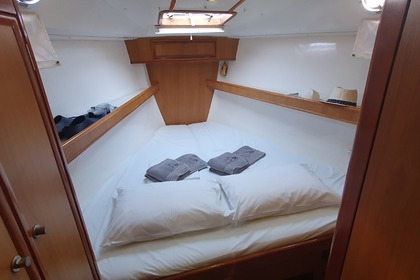 Ocean Star 44.1 with AC and Electric Generator
