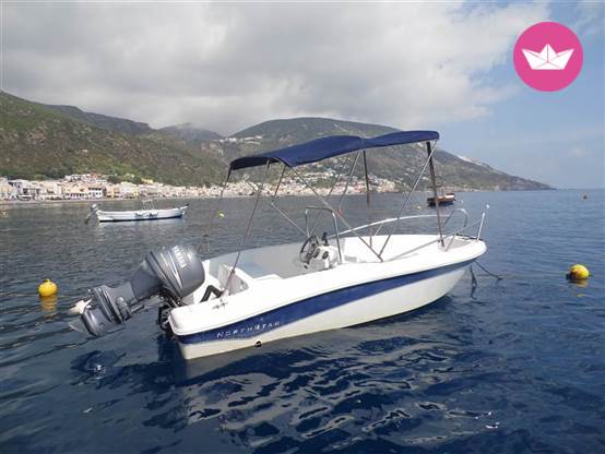 Charter motorboat in Lipari  