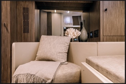 Rental Motorboat Cranchi luxury tender 46 Manfredonia