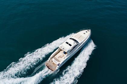 Hire Motor yacht Conam 58 Sorrento