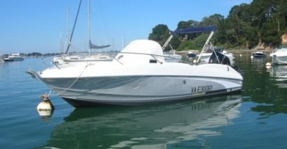 Charter Motorboat Beneteau Flyer 750 Wa Arradon