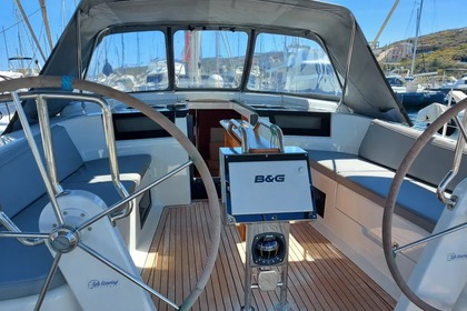 Charter Sailboat Hanse Yachts Hanse 418 - 3 cab. Laurium