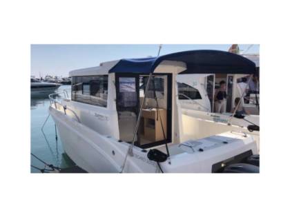 Charter Motorboat Rodman 890 Dinard