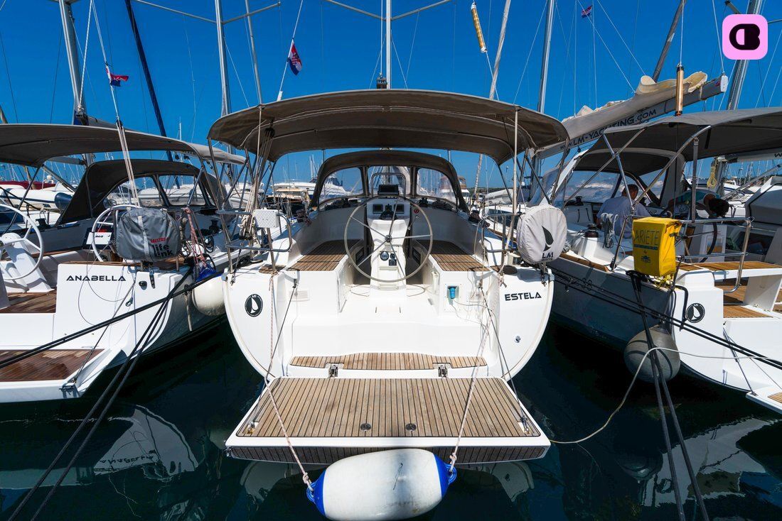 Sailboat Bavaria Yachtbau