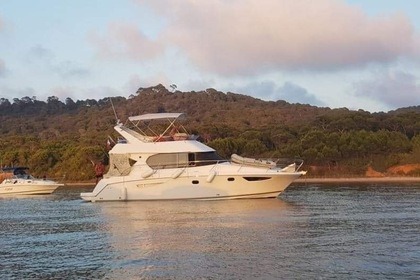 Charter Motorboat Jeanneau Prestige 39 Cogolin
