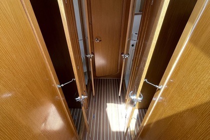 SASA VEKTOR Adria 1002v