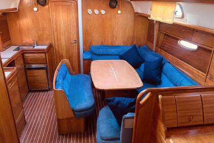 Bavaria 42 (2007) Yacht Charter in Salamina