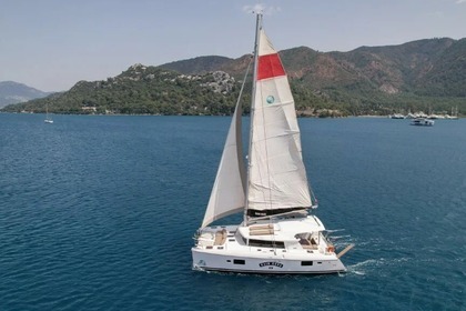 Hire Catamaran Lagoon 421 Marmaris