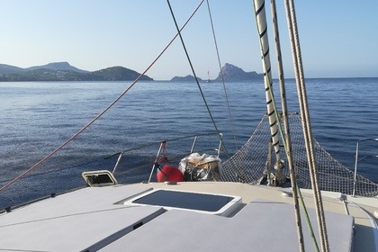 Mieten Sie diesen Katamaran 33 mit 4 Kabinen Bauja