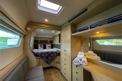 Xquisite 5X Plus - All inclusive charter