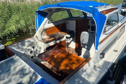 Saga 27 AC varen in Friesland