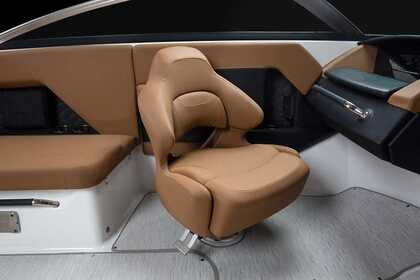 Czarter Łódź motorowa Four Winns H4 Menaggio