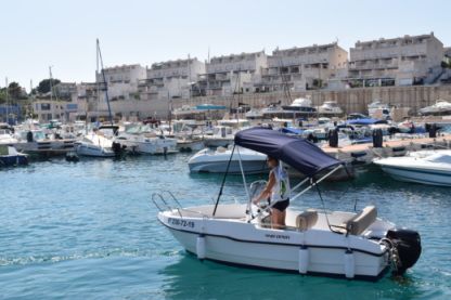 Location Bateau à moteur Moretti 440 Calafat