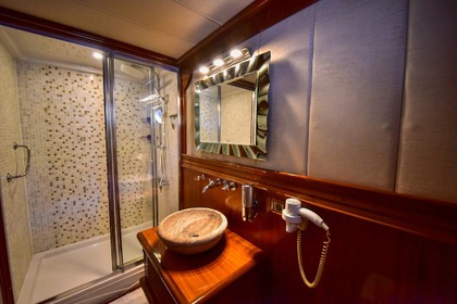 Charter Sailing yacht QUEEN ATLANTIS Motorsailor Muğla