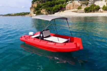 Hire Motorboat Whaly 440 Milos