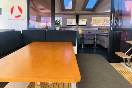 Noleggio Catamarano Fountaine Pajot Fountaine Pajot Elba 45 - 4 + 1 cab. Trogir