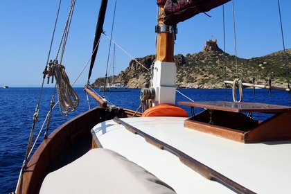 Hire Sailboat Zulani Voilier Unique Beaulieu-sur-Mer