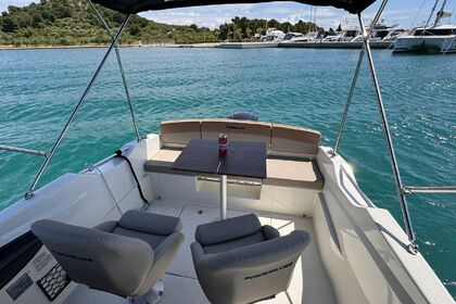 Quicksilver Activ 555 Cabin