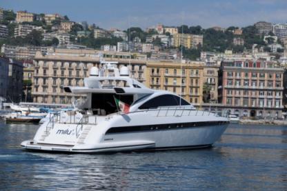 Location Yacht à moteur Overmarine Mangusta 80 Poltu Quatu
