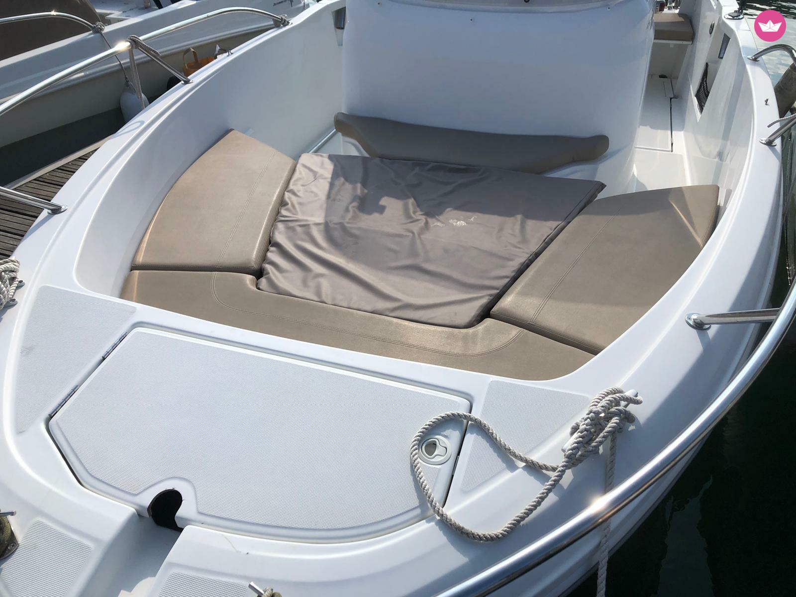 Bateau à moteur Jeanneau Cap Camarat 6.5 Cc 150cv 8