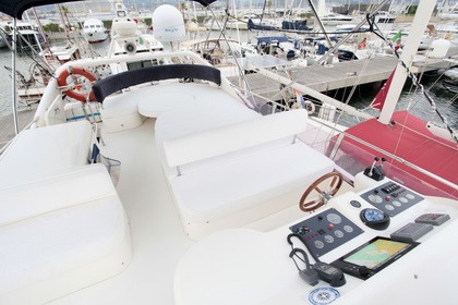 Prachtig Uniesse 55 Fly-jacht