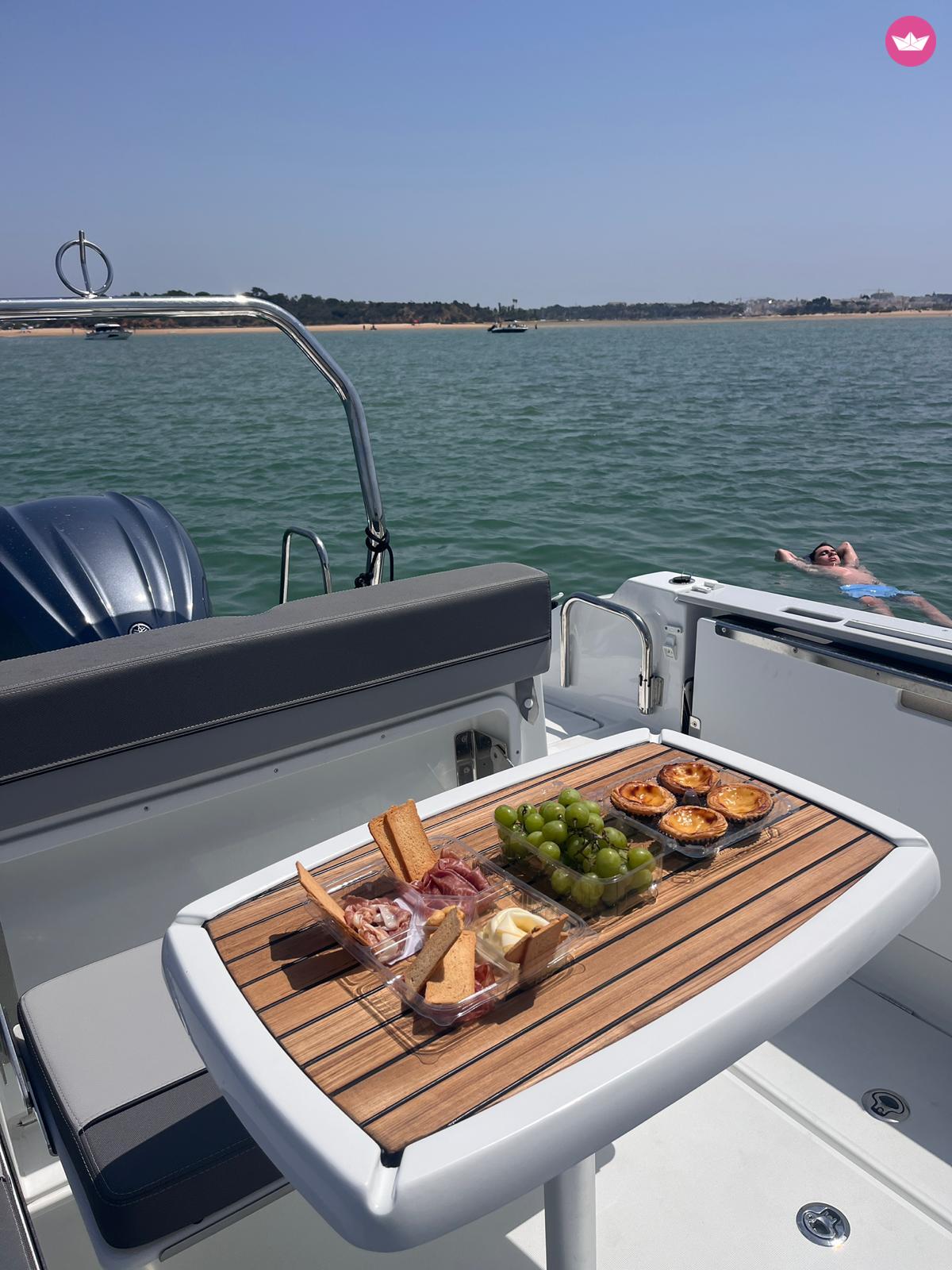 Bateau à moteur Jeanneau Cap Camarat 6.5 Cc 140cv 2