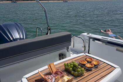 Charter Motorboat Jeanneau Cap Camarat 6.5 Cc Portimão