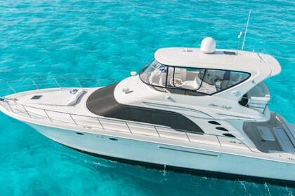 Noleggio Yacht a motore Sea Ray 560 Sedan Bridge Cancún