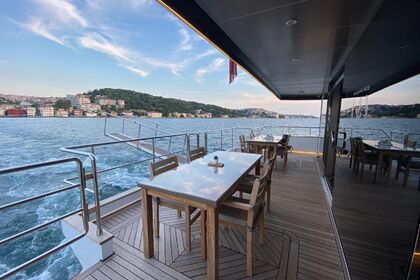 Luxury Power Catamaran for Rent