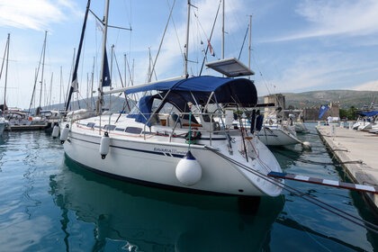 Czarter Jacht żaglowy Bavaria 33 Cruiser Trogir