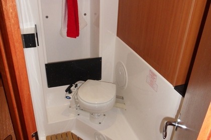 Hyra båt Segelbåt Bavaria Cruiser 32 Trogir