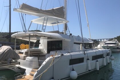 Hire Catamaran  Lagoon 50 Sapphire Owner´s Version Palma de Mallorca