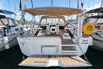 Location Voilier DUFOUR 430 Trogir
