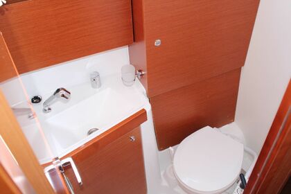 Veleiro BENETEAU OCEANIS 35