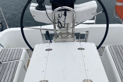 Sun Odyssey 32i in Combarro o Sanxenxo