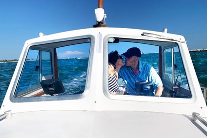 Barca a Venezia a Noleggio - Ormeggiata in Canal Grande a San Marco, 3052