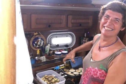 Exclusive Boat ALL INCLUSIVE, Large Cabin with Private Bathrum Inside