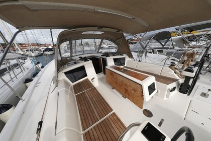 Hyra båt Segelbåt Dufour Yachts Dufour 430 - 3 cab. Vrulje