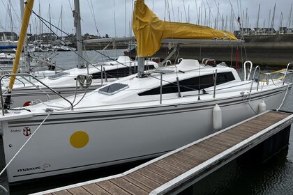 Charter Sailboat  MAXUS 26 Arzon