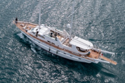 Alquiler Yate a vela Custom Yacht Imperia