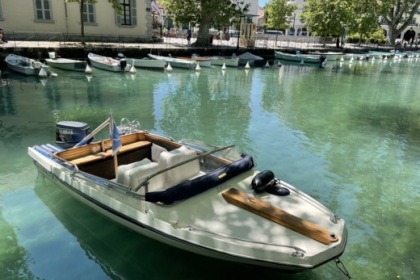 Rental Motorboat RHONE VERRE RV15 70ch Annecy