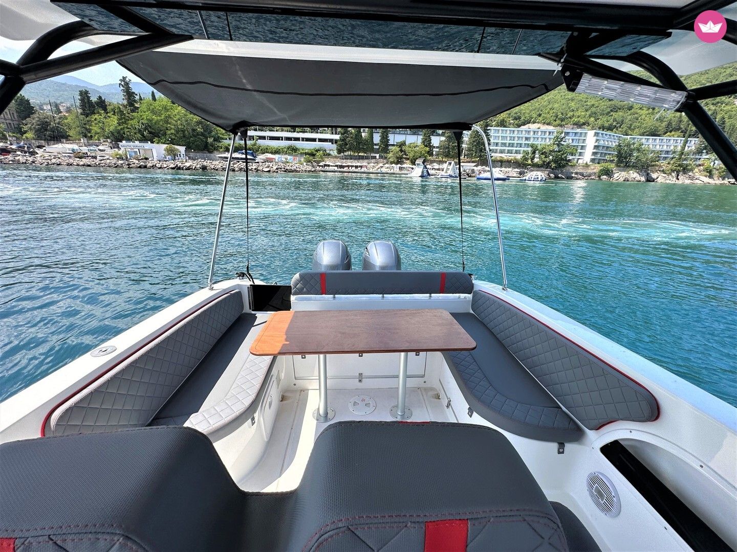 Bateau à moteur Saver 870 WA 400cv 2
