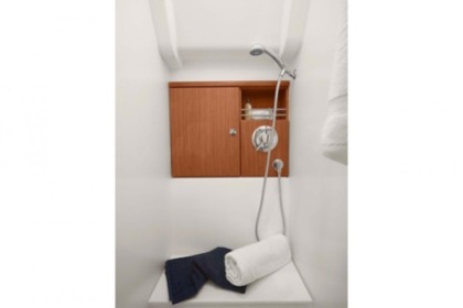 Aproveite o mar neste veleiro Bavaria Cruiser 51