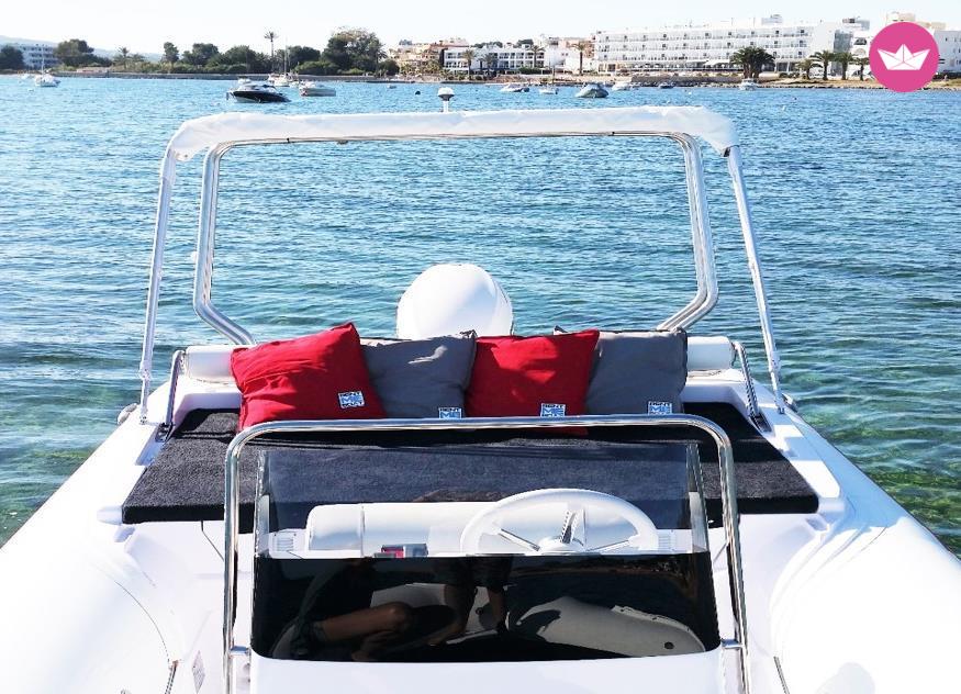 Charter rIB in Ibiza  