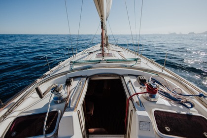 Velero Iorana – Un hogar flotante lleno de historias