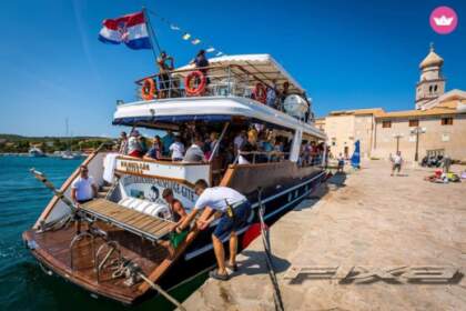 Traditional wooden boat Kamelija - for private tours