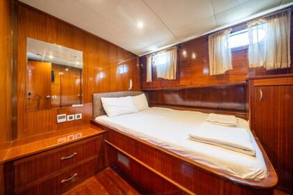 Gulet with 6 cabins