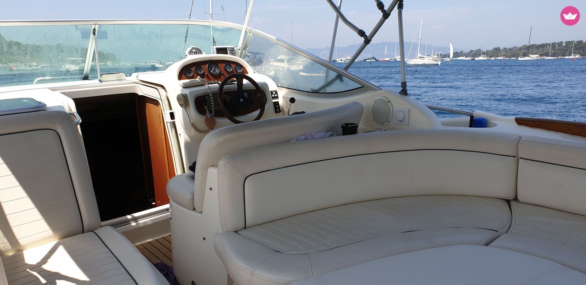 Location bateau à moteur à Antibes de particuliers et professionnels